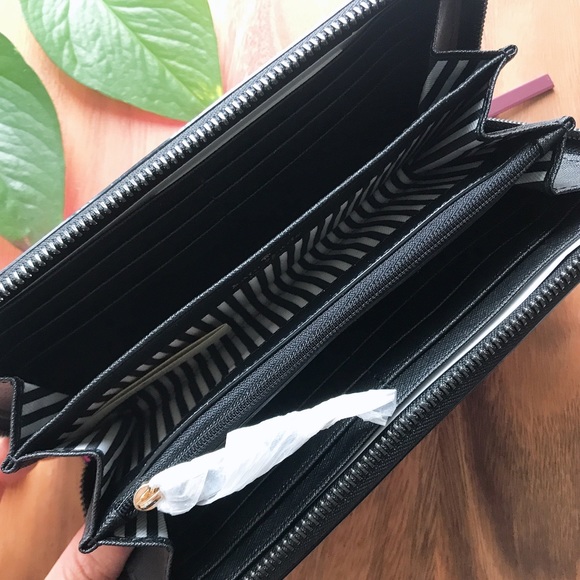 New Kate Spade Large Wallet ♠️ - Picture 2 of 4